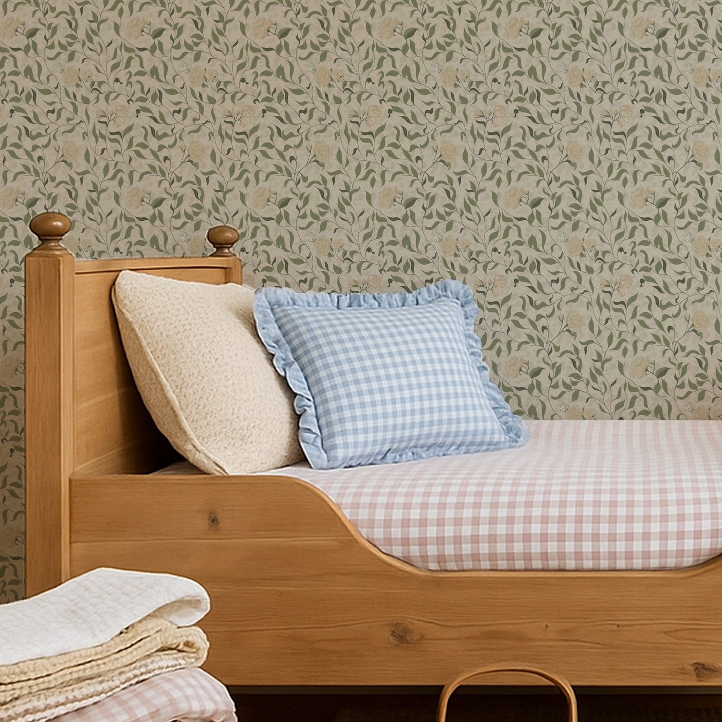English Rose Garden Wallpaper in Butter